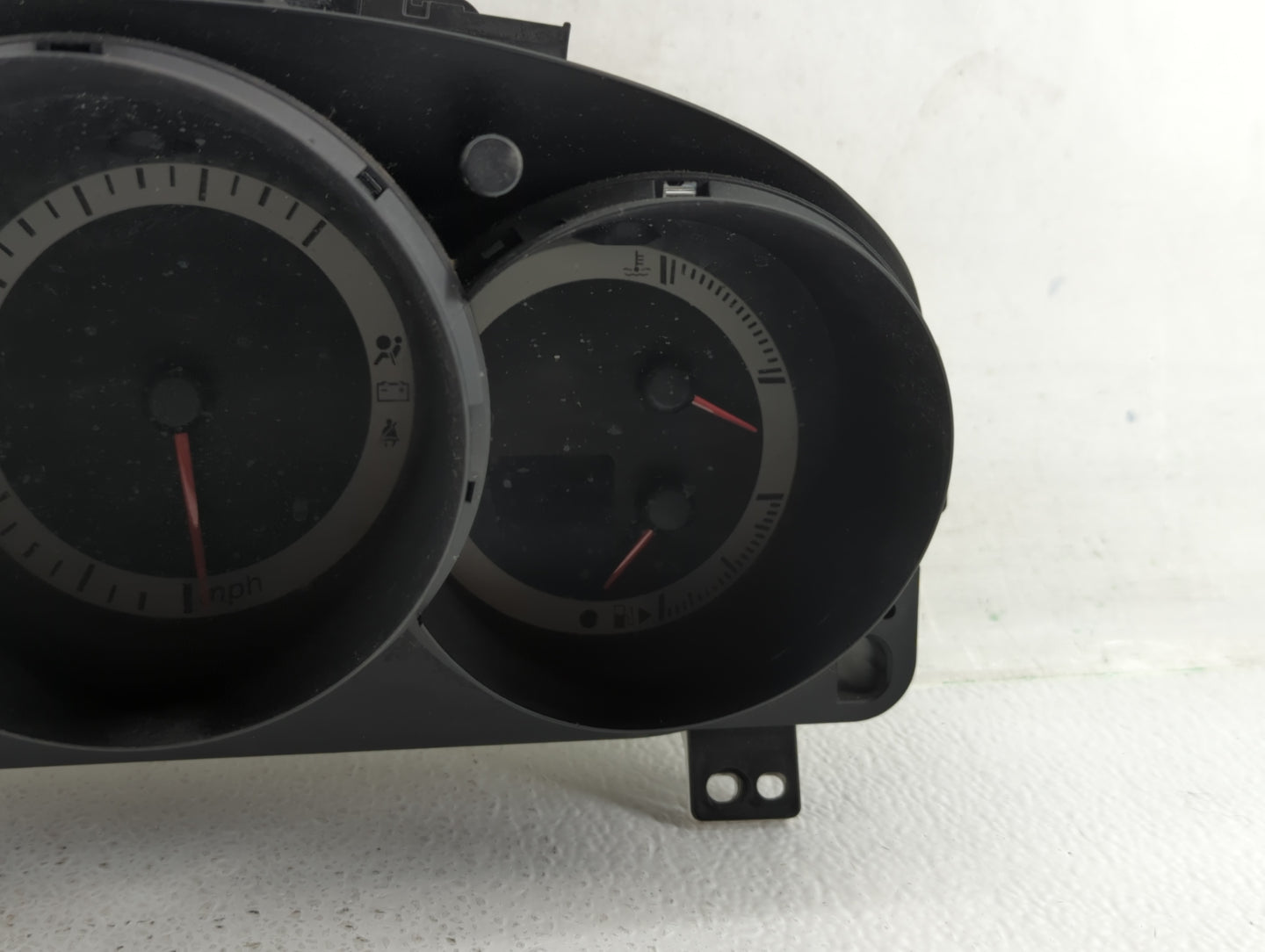 2004-2006 Mazda 3 Instrument Cluster Speedometer Gauges P/N:42 BN8J A Fits Fits 2004 2005 2006 OEM Used Auto Parts - Oemused