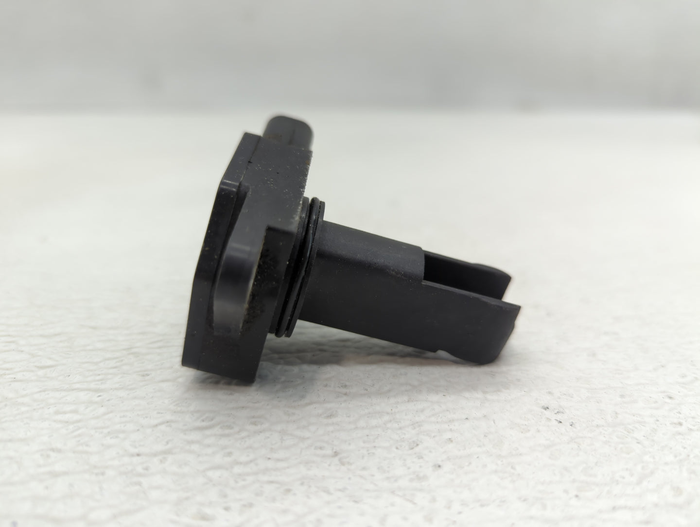 2004-2013 Mazda 3 Mass Air Flow Meter Maf - Oemusedautoparts1.com