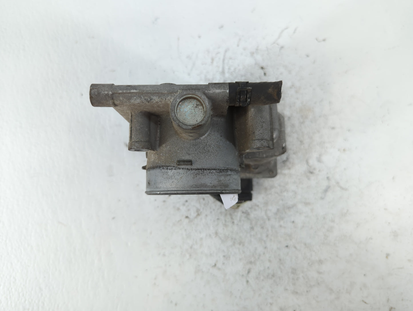 2006-2013 Mazda 3 Throttle Body P/N:L3G2 6M8G-A Fits Fits 2006 2007 2008 2009 2010 2011 2012 2013 OEM Used Auto Parts - Oemu