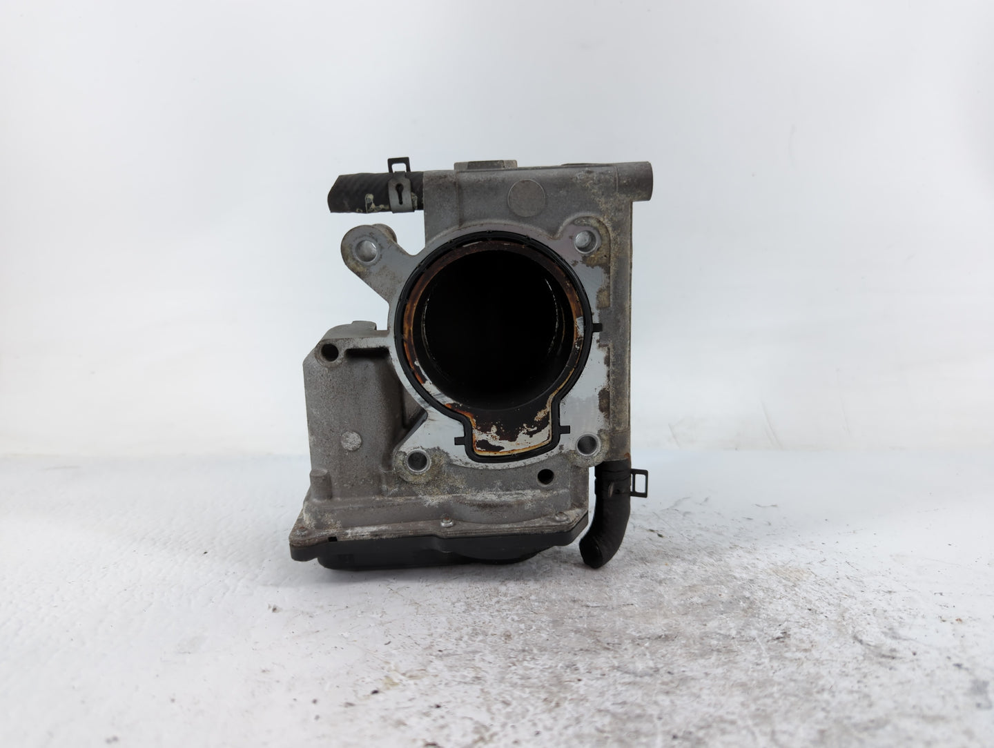 2006-2013 Mazda 3 Throttle Body P/N:L3G2 6M8G-A Fits Fits 2006 2007 2008 2009 2010 2011 2012 2013 OEM Used Auto Parts - Oemu