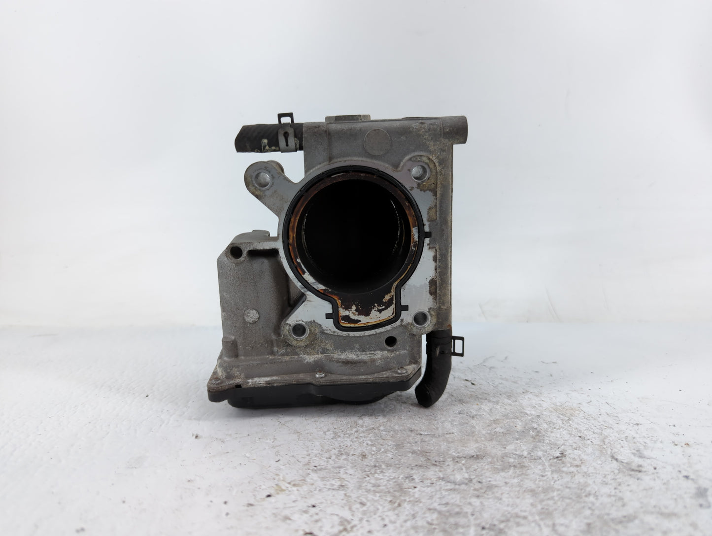 2006-2013 Mazda 3 Throttle Body P/N:L3G2 6M8G-A Fits Fits 2006 2007 2008 2009 2010 2011 2012 2013 OEM Used Auto Parts - Oemu