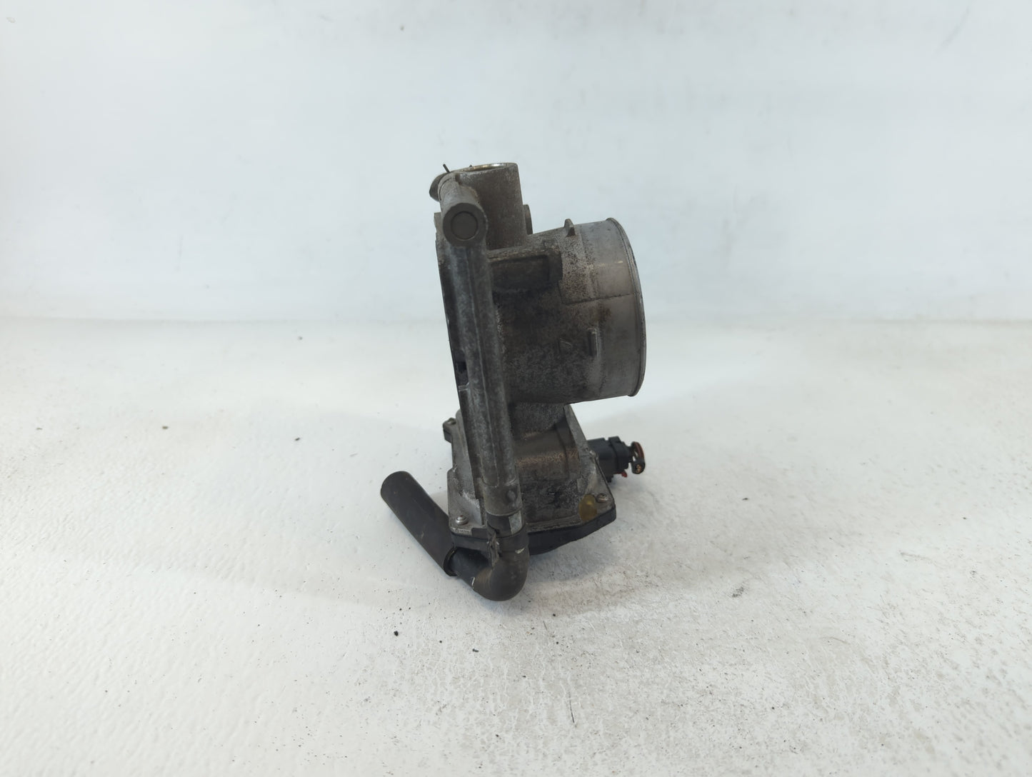 2006-2013 Mazda 3 Throttle Body P/N:L3R4 13 640 L3G2, 6M8G-A Fits Fits 2006 2007 2008 2009 2010 2011 2012 2013 OEM Used Auto
