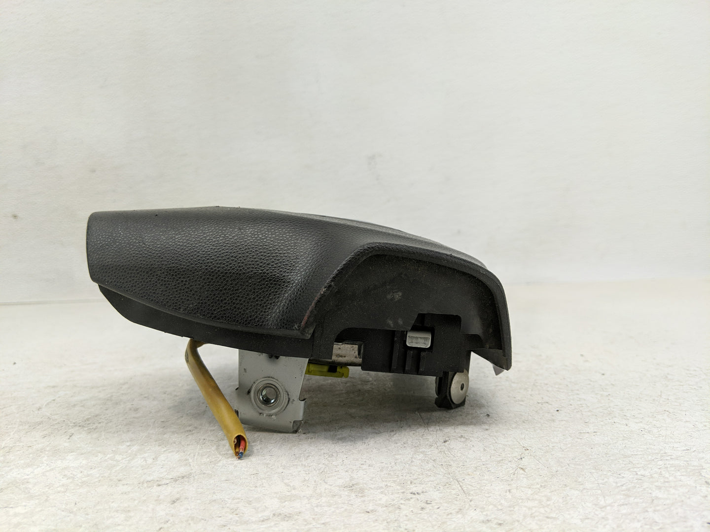 2006-2010 Mazda 5 Air Bag Driver Left Steering Wheel Mounted - Oemusedautoparts1.com