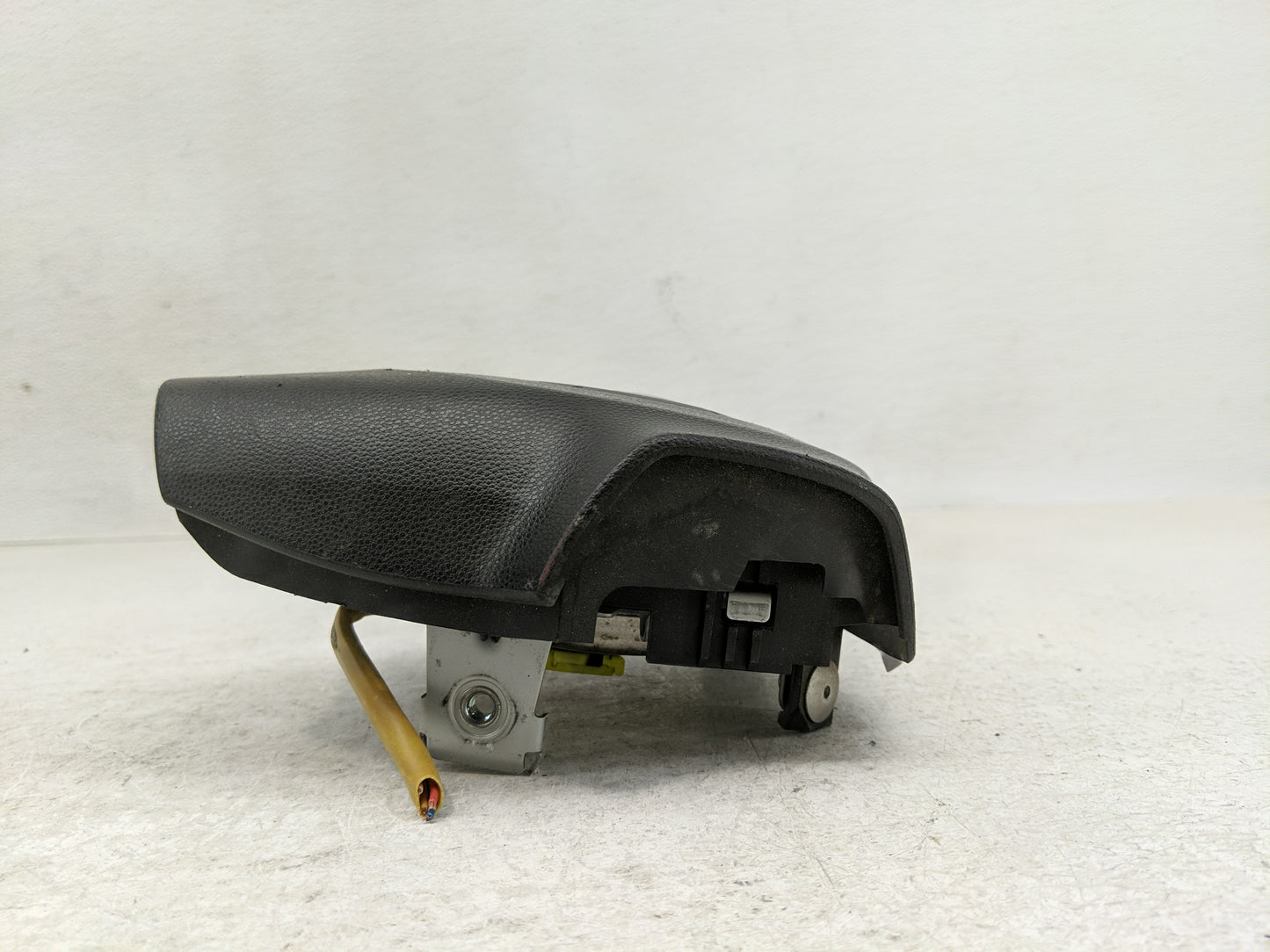 2006-2010 Mazda 5 Air Bag Driver Left Steering Wheel Mounted - Oemusedautoparts1.com