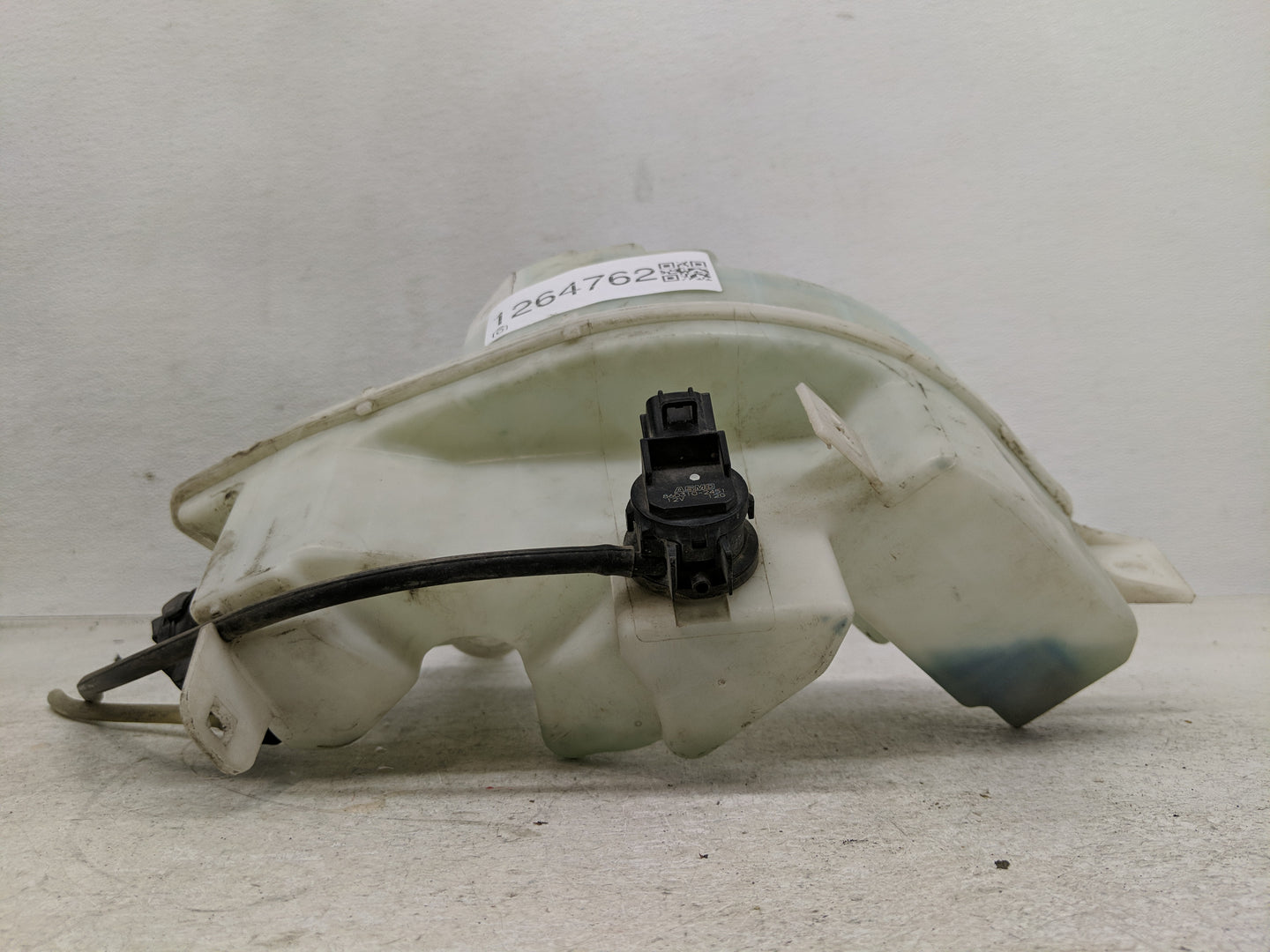 2006-2010 Mazda 5 Windshield Washer Fluid Reservoir Bottle Oem - Oemusedautoparts1.com