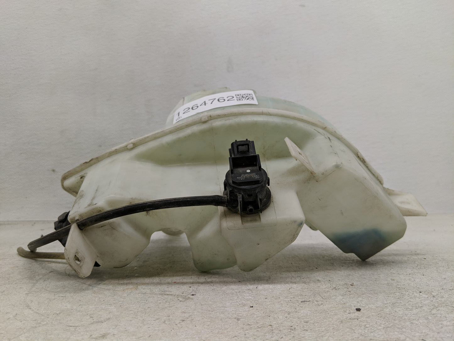 2006-2010 Mazda 5 Windshield Washer Fluid Reservoir Bottle Oem - Oemusedautoparts1.com