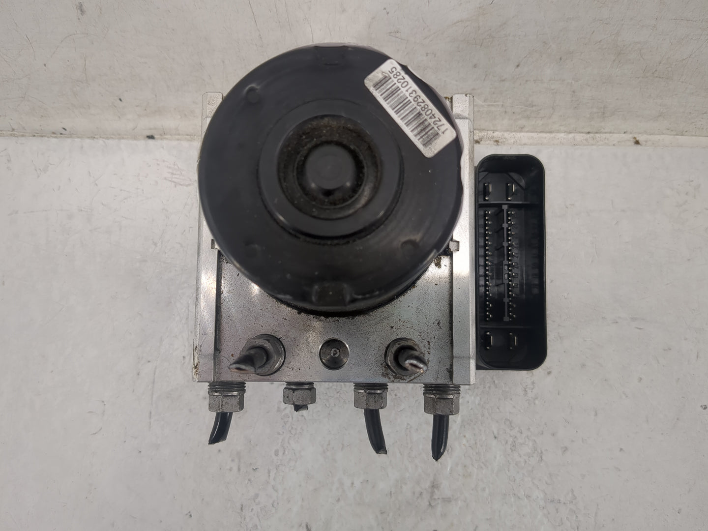 2006-2010 Mazda 5 ABS Pump Control Module Replacement P/N:7N61-2M110-AA Fits Fits 2006 2007 2008 2009 2010 OEM Used Auto Par