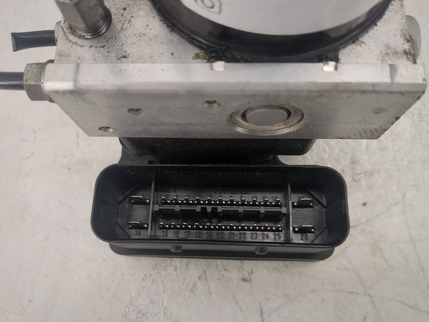 2006-2010 Mazda 5 ABS Pump Control Module Replacement P/N:7N61-2M110-AA Fits Fits 2006 2007 2008 2009 2010 OEM Used Auto Par