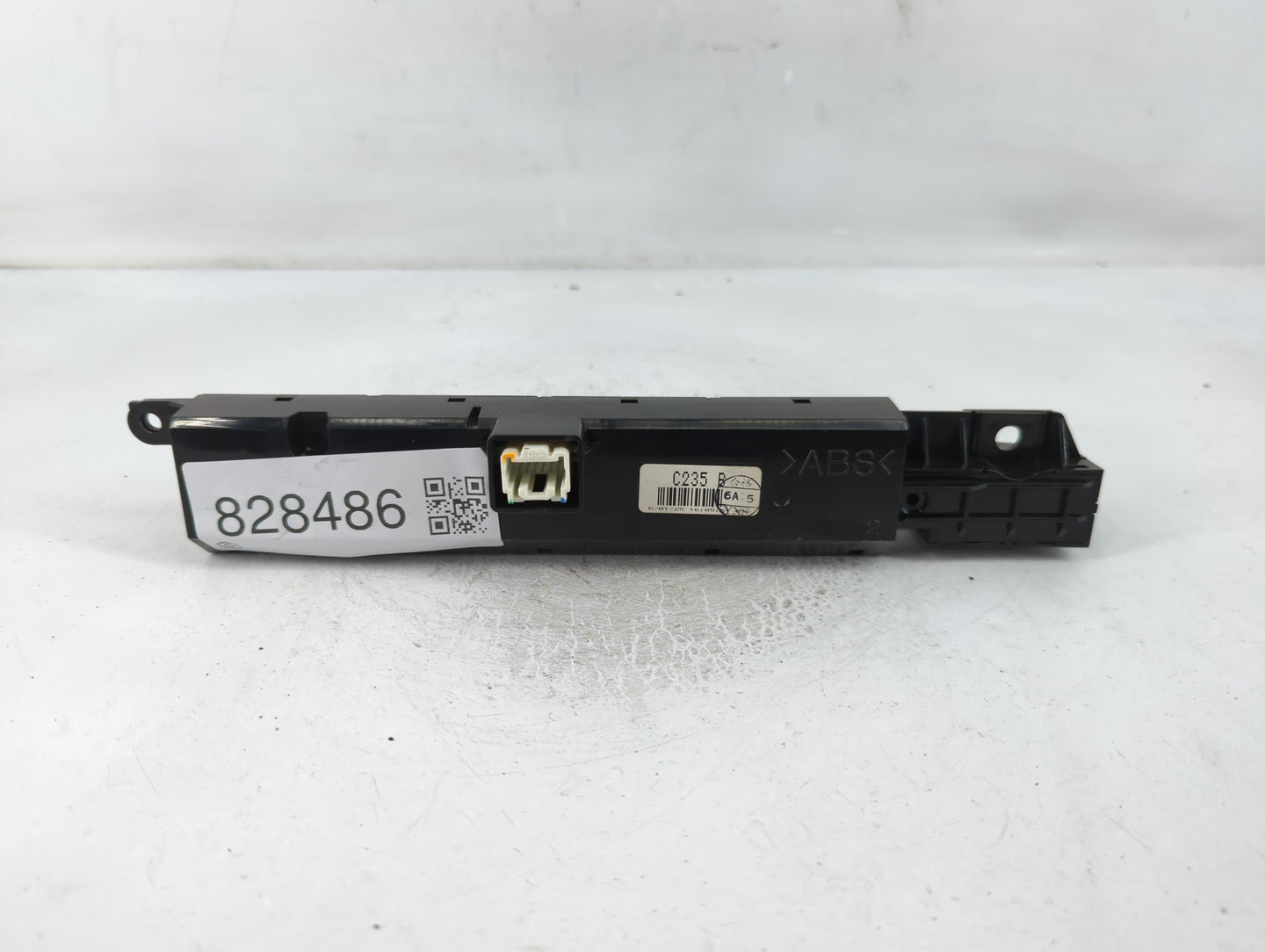 2006-2007 Mazda 5 Information Display Screen - Oemusedautoparts1.com