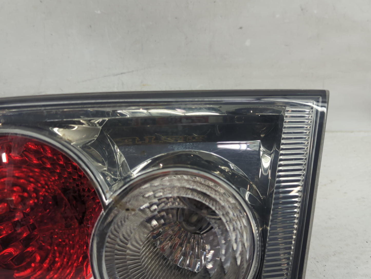 2006-2007 Mazda 6 Tail Light Assembly Passenger Right OEM P/N:2TZ 950 500 Fits Fits 2006 2007 OEM Used Auto Parts - Oemuseda