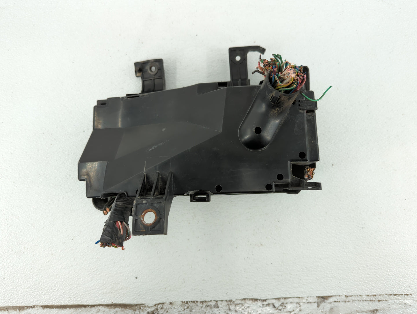 2006-2007 Mazda 6 Fusebox Fuse Box Panel Relay Module P/N:GP9A-66760 Fits Fits 2006 2007 OEM Used Auto Parts - Oemusedautopa