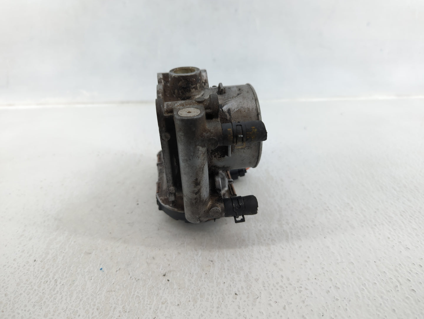 2006-2007 Mazda 6 Throttle Body P/N:L3K9 13 640 Fits Fits 2006 2007 OEM Used Auto Parts - Oemusedautoparts1.com
