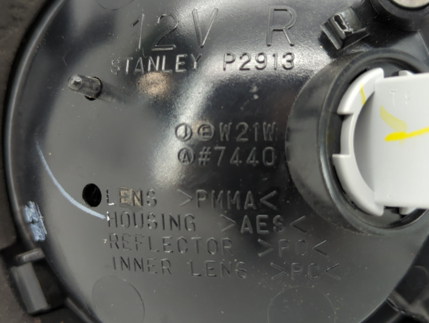 Mazda Mazda3 Passenger Right Side Deck Lid Mounted Tail Light 469991 - Oemusedautoparts1.com