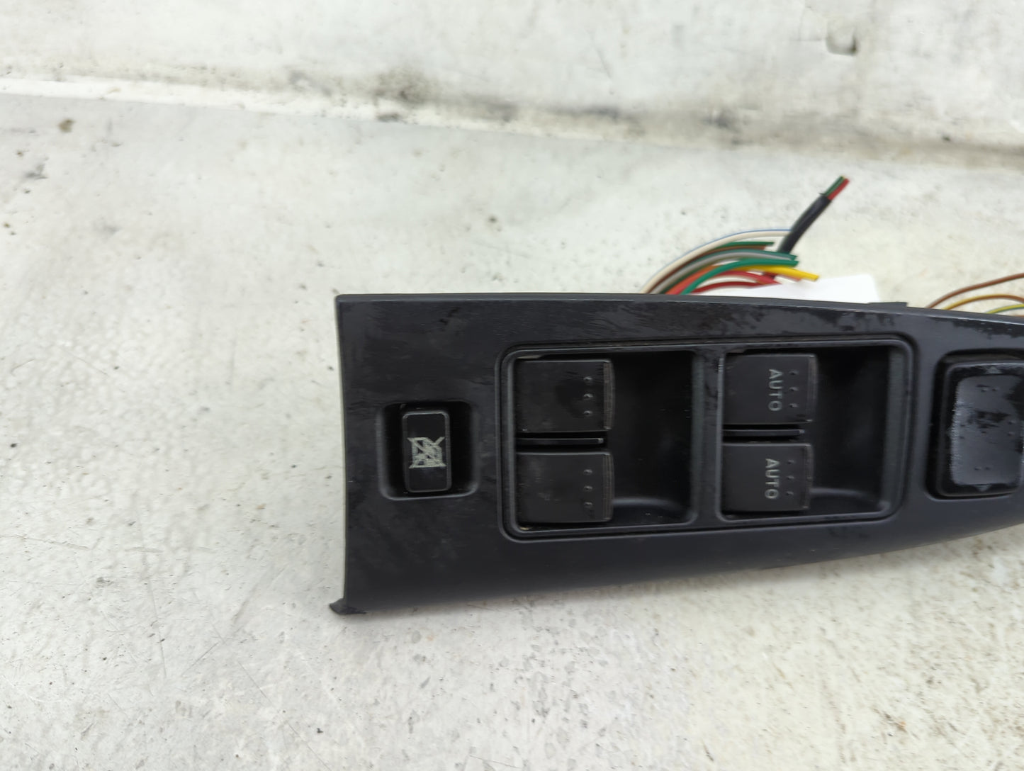 2006 Mazda Mazda6 Master Power Window Switch Replacement Driver Side Left Fits OEM Used Auto Parts - Oemusedautoparts1.com
