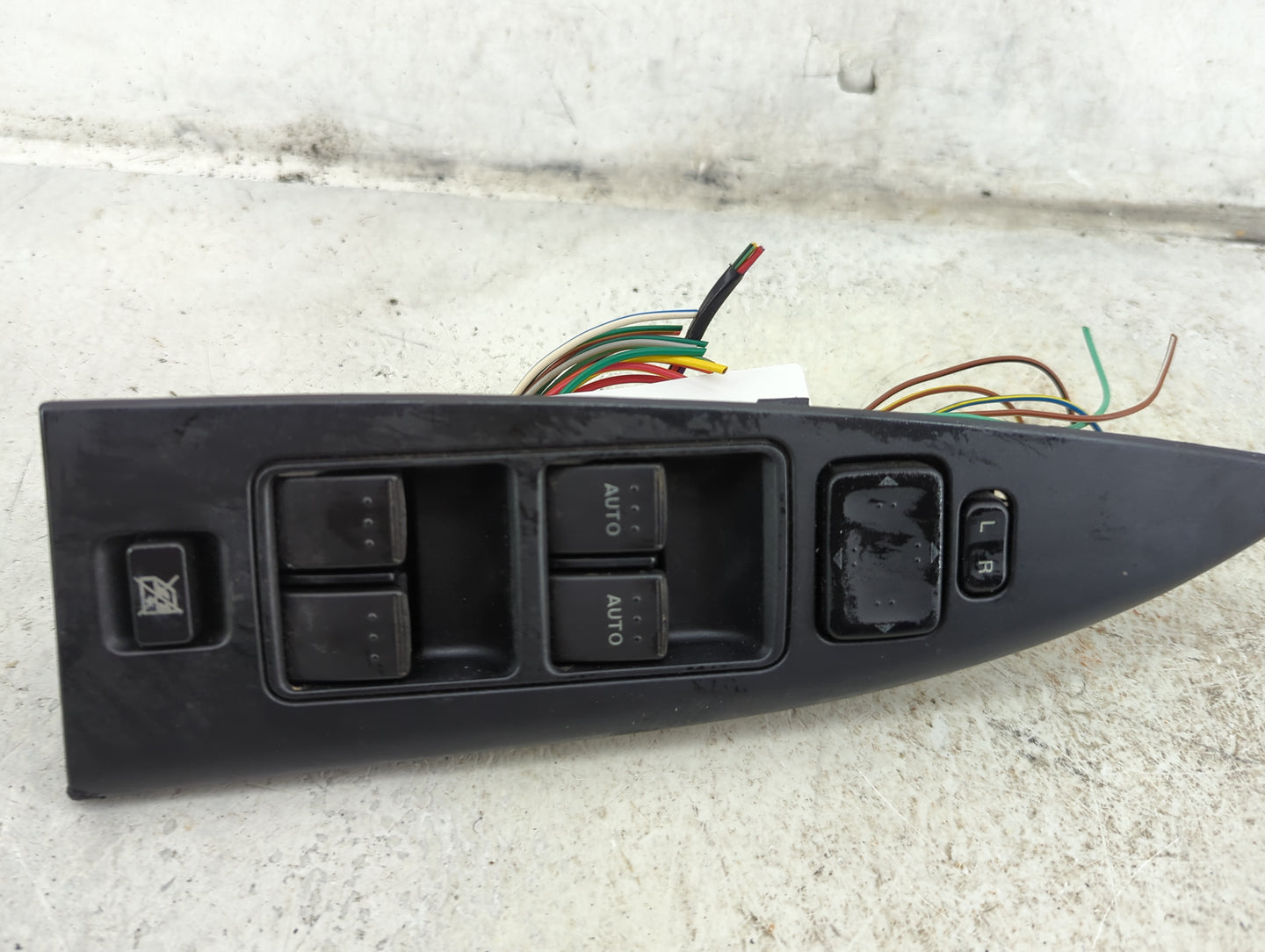 2006 Mazda Mazda6 Master Power Window Switch Replacement Driver Side Left Fits OEM Used Auto Parts - Oemusedautoparts1.com