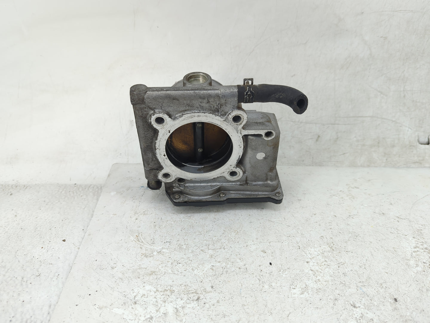 2006 Mazda Miata Throttle Body P/N:LFE2 13 640 A Fits Fits 2007 2008 2009 2010 2011 2012 2013 2014 2015 OEM Used Auto Parts 