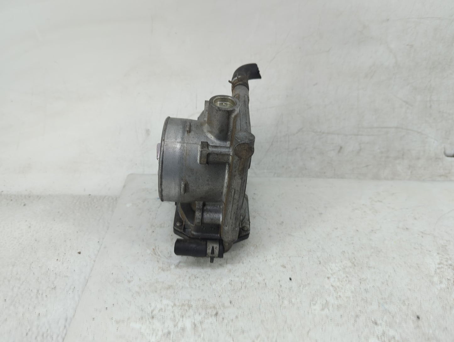 2006 Mazda Miata Throttle Body P/N:LFE2 13 640 A Fits Fits 2007 2008 2009 2010 2011 2012 2013 2014 2015 OEM Used Auto Parts 