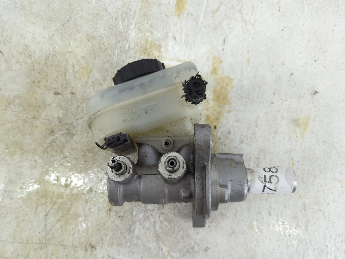 Mazda Miata Brake Master Cylinder 1496758 - Oemusedautoparts1.com
