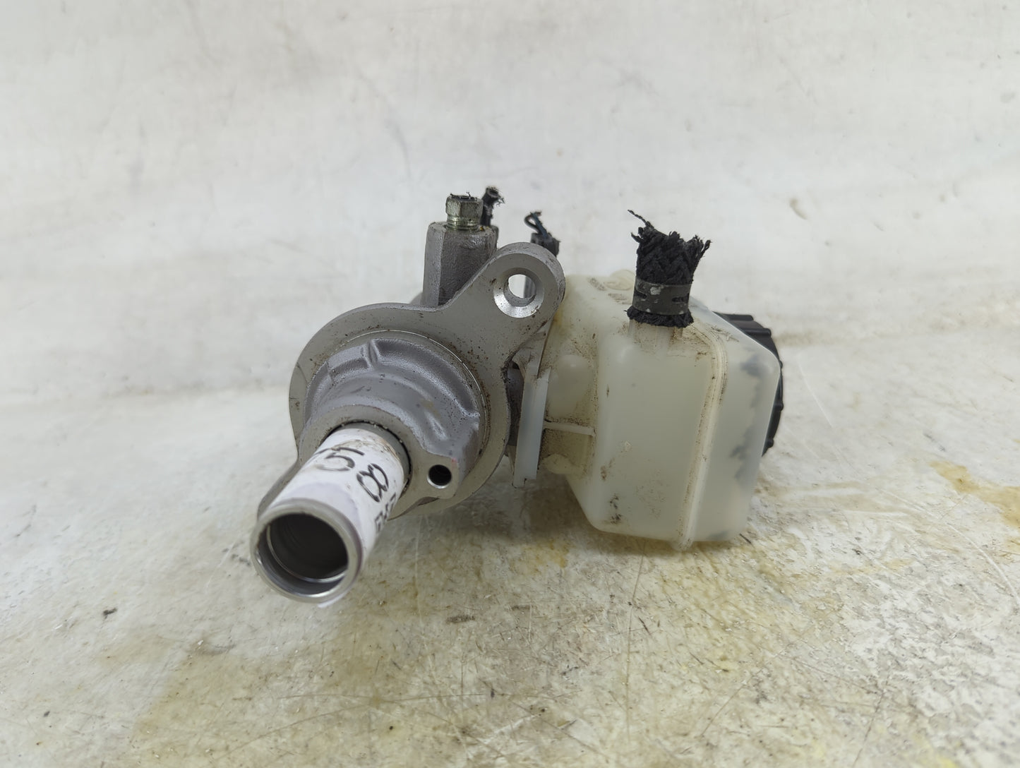 Mazda Miata Brake Master Cylinder 1496758 - Oemusedautoparts1.com
