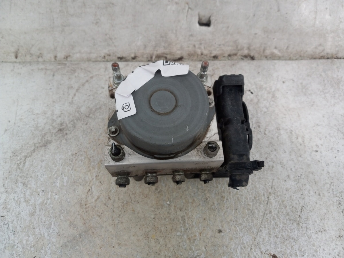 2006 Mazda Miata Anti-Lock Brake ABS Pump Module Actuator OEM P/N:0265231730 NF4943 7A0 Fits OEM Used Auto Parts - Oemusedau