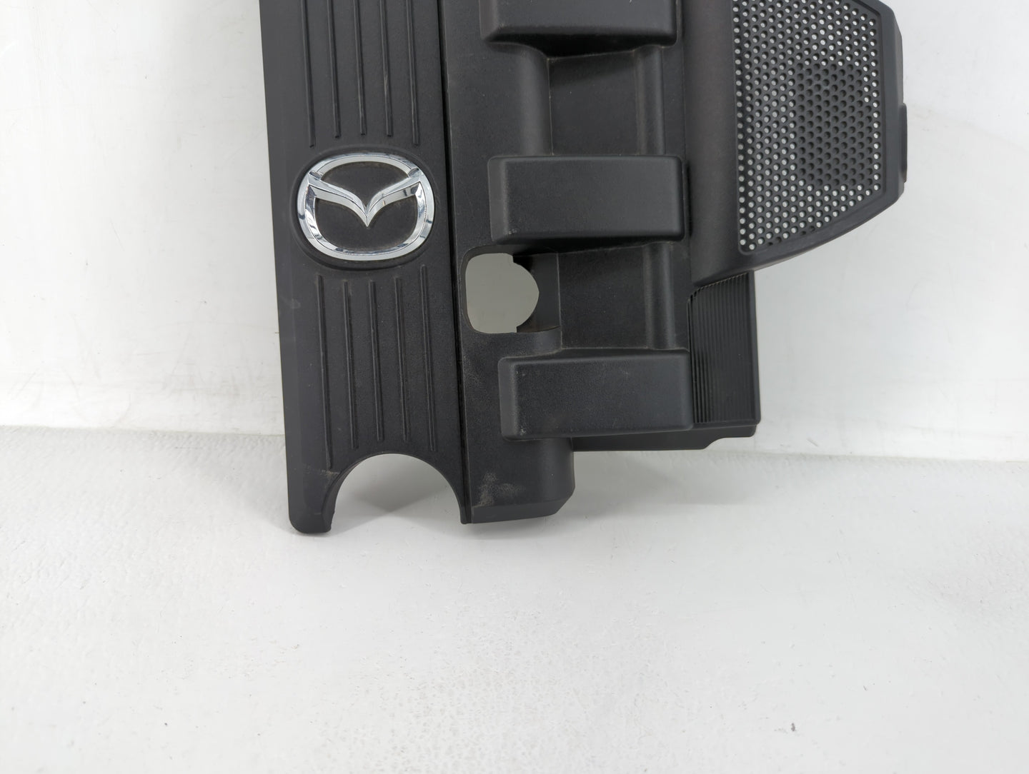 2006 Mazda Miata Engine Cover - Oemusedautoparts1.com