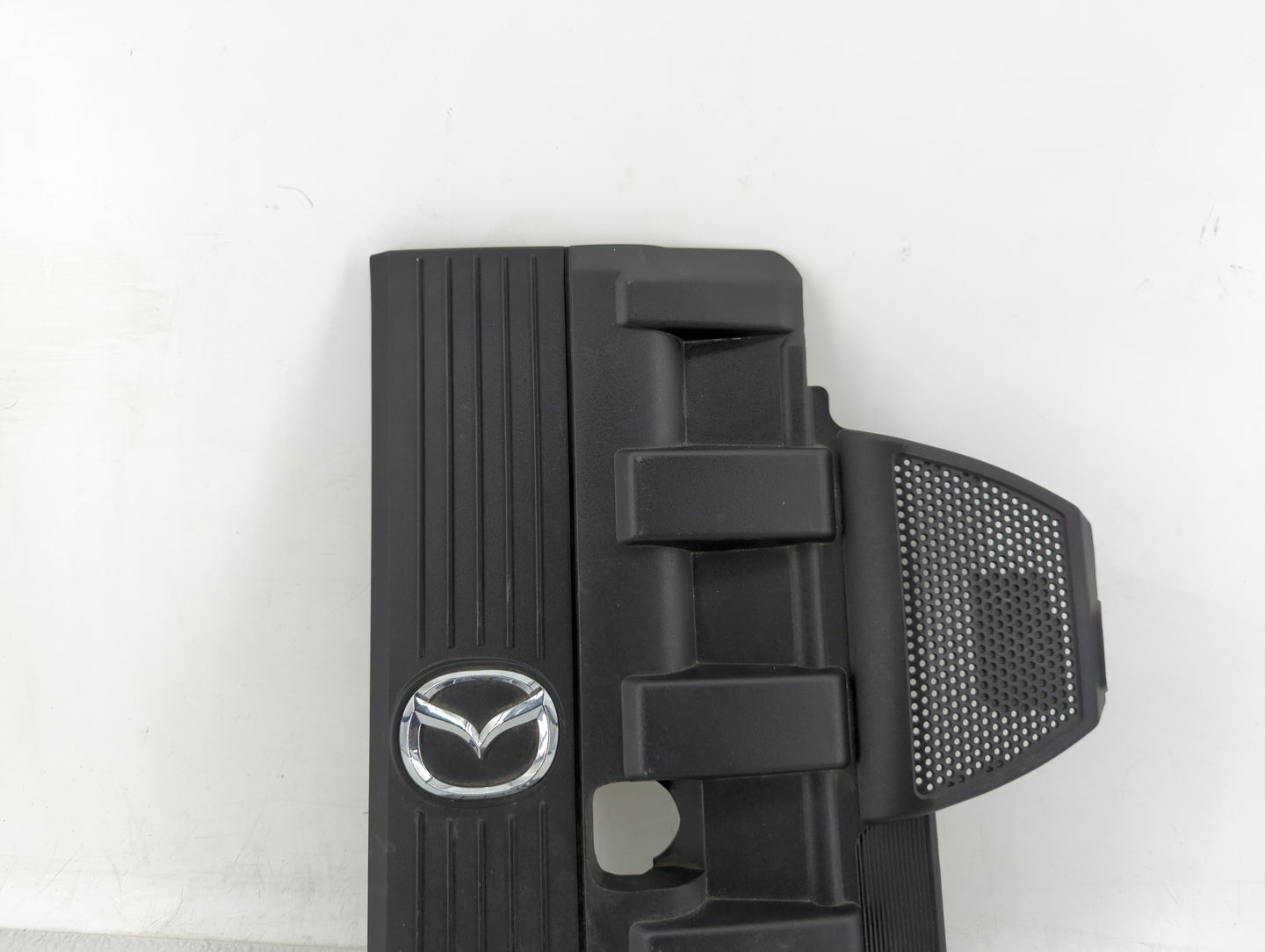 2006 Mazda Miata Engine Cover - Oemusedautoparts1.com