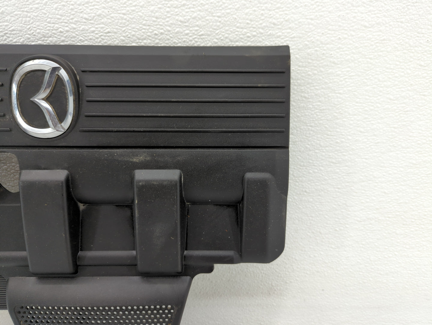 2006 Mazda Miata Engine Cover - Oemusedautoparts1.com