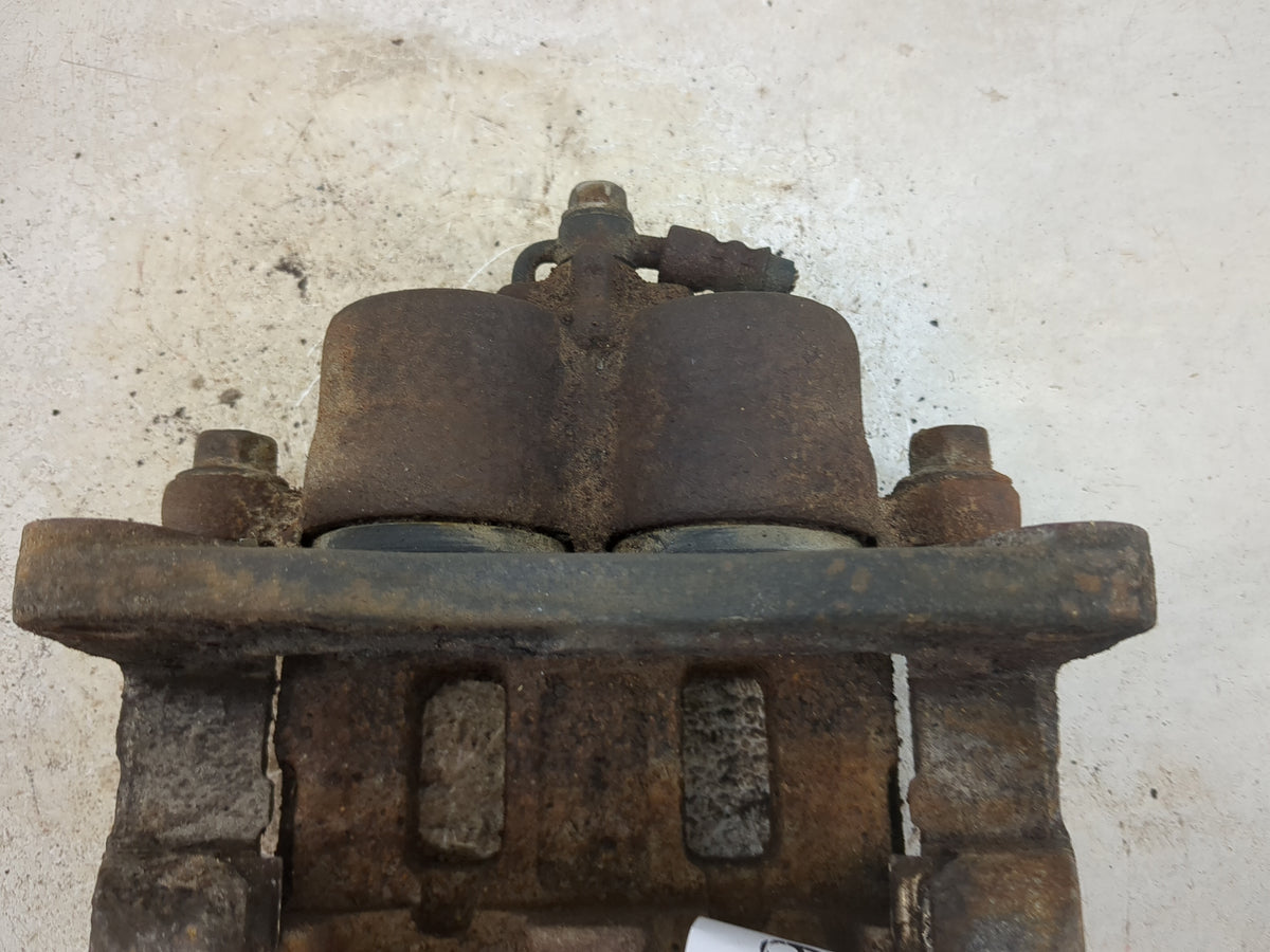2006-2006 Mazda Mpv Front Passenger Right Brake Caliper - Oemusedautoparts1.com