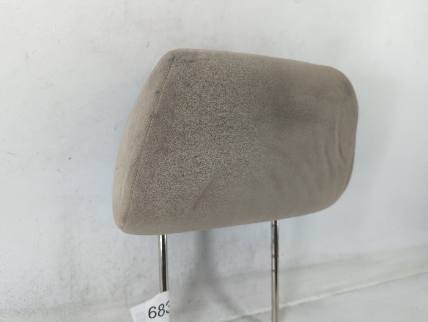 2005-2006 Mazda Mpv Headrest Head Rest Front Driver Passenger Seat Beige - Oemusedautoparts1.com