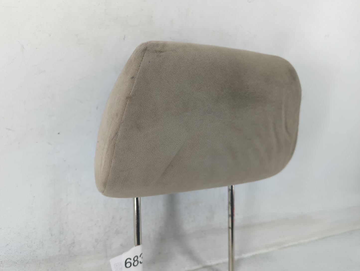 2005-2006 Mazda Mpv Headrest Head Rest Front Driver Passenger Seat Beige - Oemusedautoparts1.com