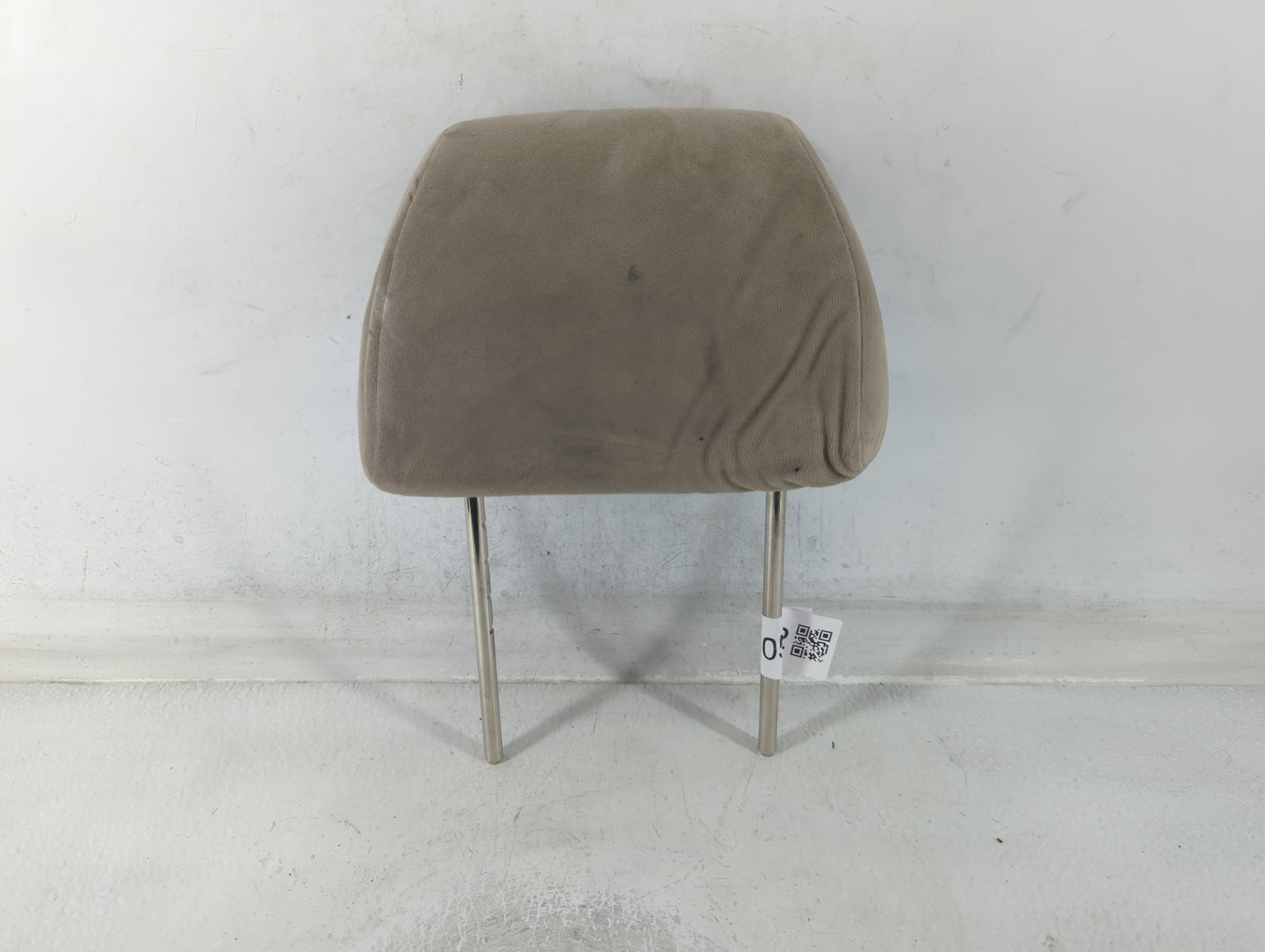 2005-2006 Mazda Mpv Headrest Head Rest Front Driver Passenger Seat Beige - Oemusedautoparts1.com