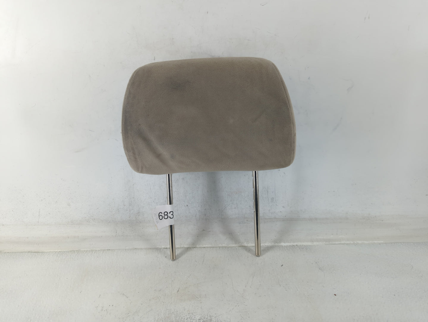 2004-2006 Mazda Mpv Headrest Head Rest Front Driver Passenger Seat Beige - Oemusedautoparts1.com