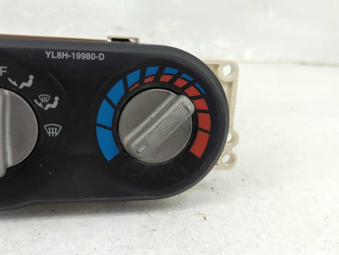 2005-2006 Mazda Tribute Climate Control Module Temperature AC/Heater Replacement P/N:YL8H-19980-D Fits Fits 2005 2006 OEM Us