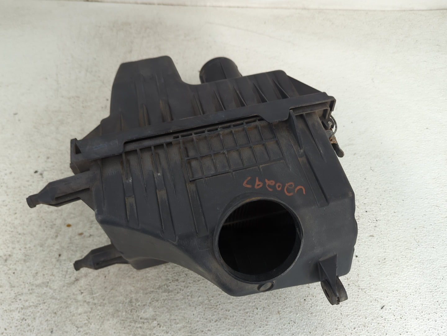 2006-2008 Mazda Tribute Air Cleaner Intake-duct Hose Tube - Oemusedautoparts1.com