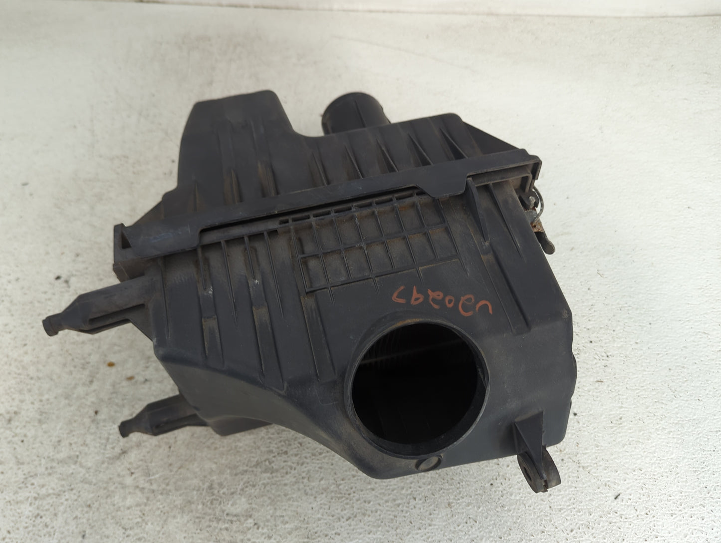 2006-2008 Mazda Tribute Air Cleaner Intake-duct Hose Tube - Oemusedautoparts1.com