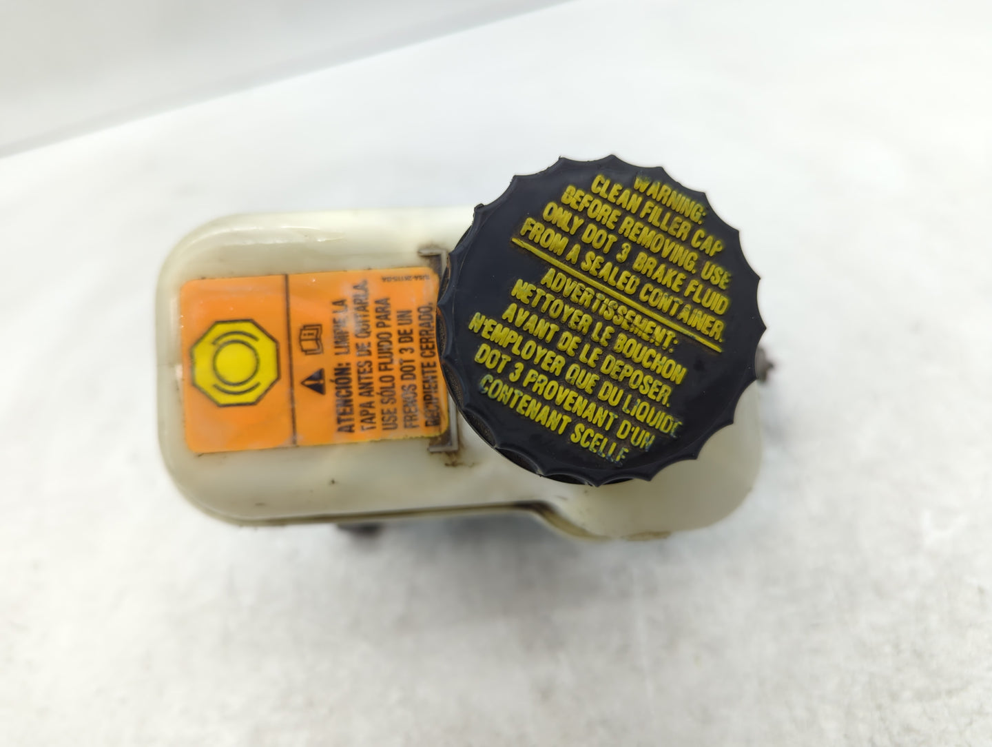 2005-2006 Mazda Tribute Brake Master Cylinder - Oemusedautoparts1.com