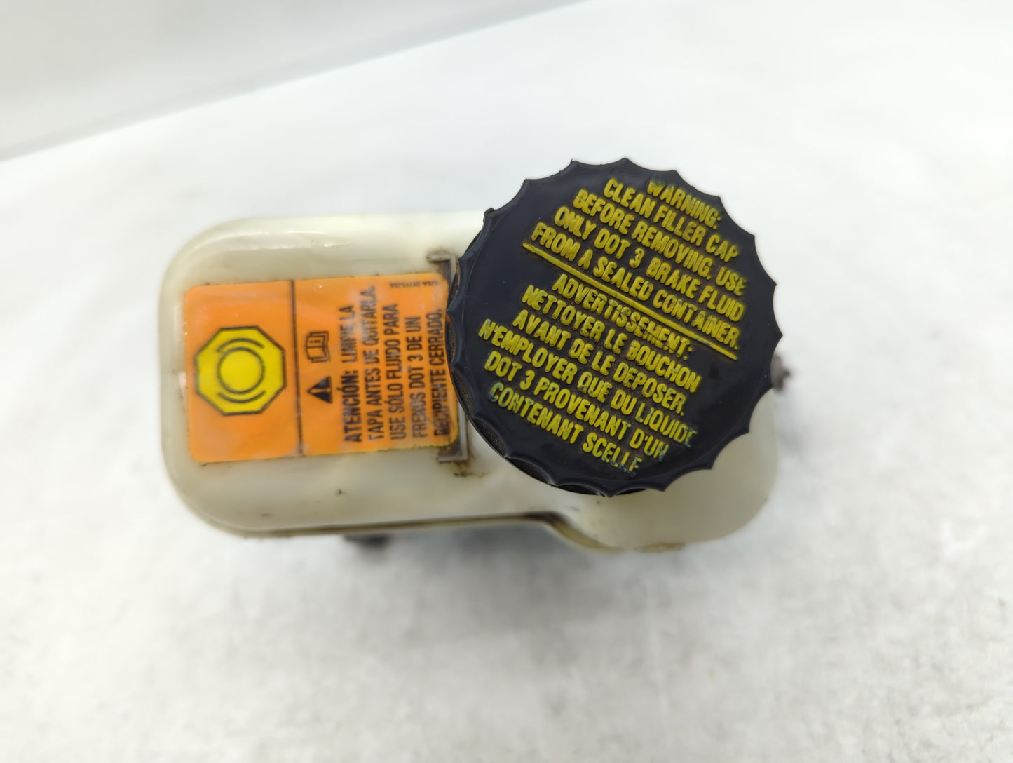 2005-2006 Mazda Tribute Brake Master Cylinder - Oemusedautoparts1.com