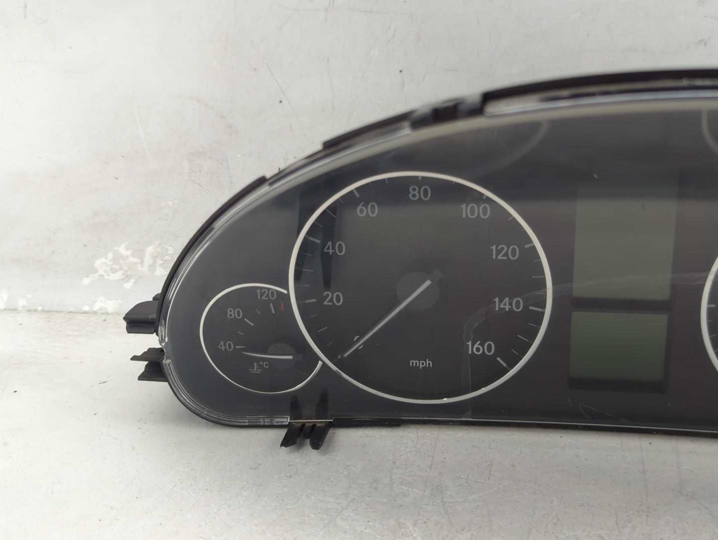 2006 Mercedes-Benz C-Class Instrument Cluster Speedometer Gauges P/N:A2035409347 110.080.307/008 Miles:119K Fits Fits 2005 O