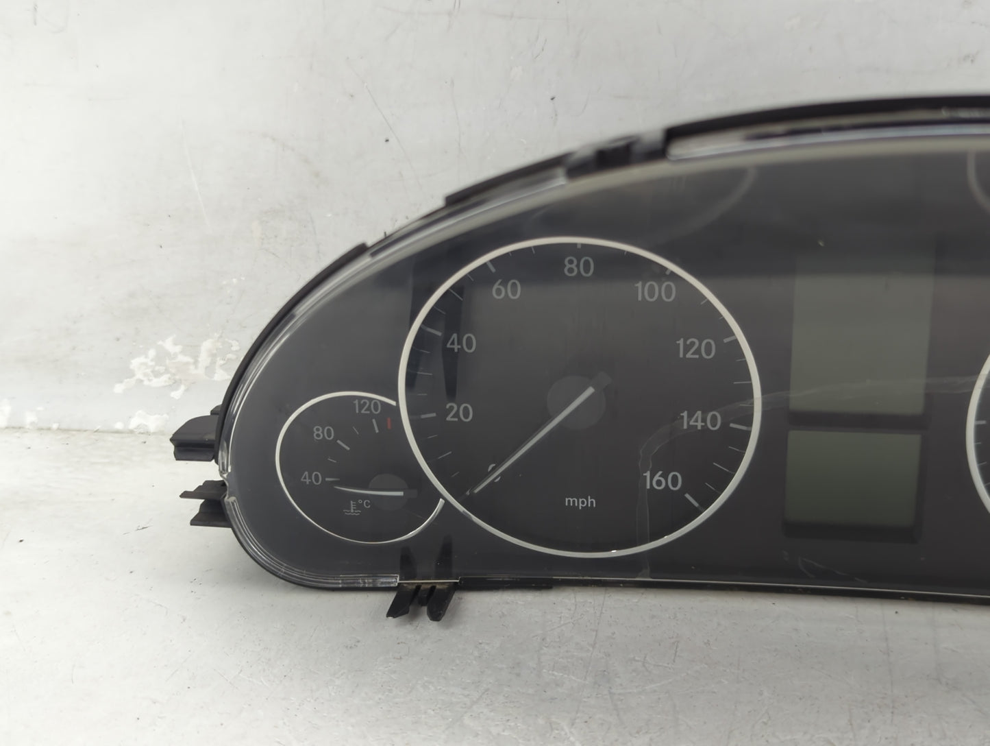 2006 Mercedes-Benz C-Class Instrument Cluster Speedometer Gauges P/N:A2035409347 110.080.307/008 Miles:119K Fits Fits 2005 O