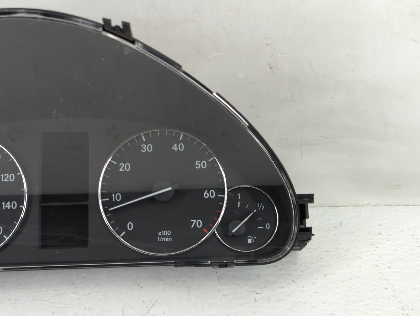 2006 Mercedes-Benz C230 Instrument Cluster Speedometer Gauges P/N:MB A 203 540 91 47 047764 Fits OEM Used Auto Parts - Oemus