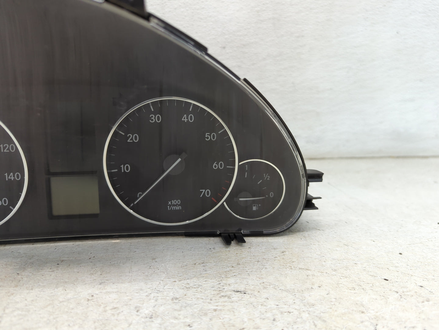 2005-2006 Mercedes-Benz C230 Instrument Cluster Speedometer Gauges P/N:A2035409347 Miles: Fits Fits 2005 2006 OEM Used Auto 