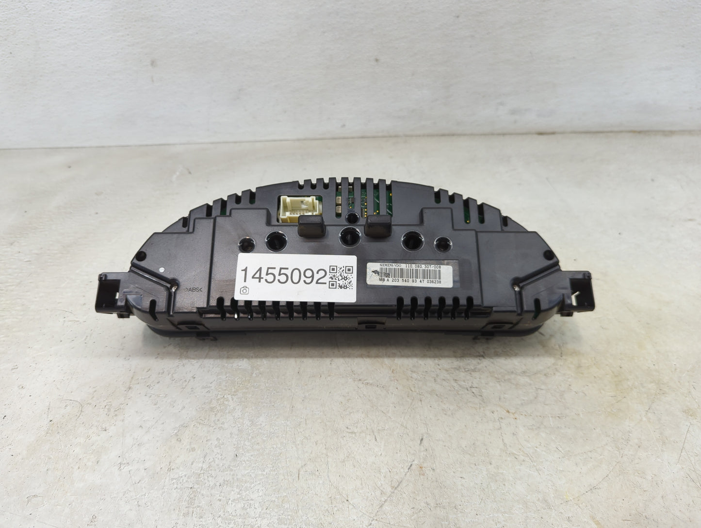 2005-2006 Mercedes-Benz C230 Instrument Cluster Speedometer Gauges P/N:A2035409347 Miles: Fits Fits 2005 2006 OEM Used Auto 