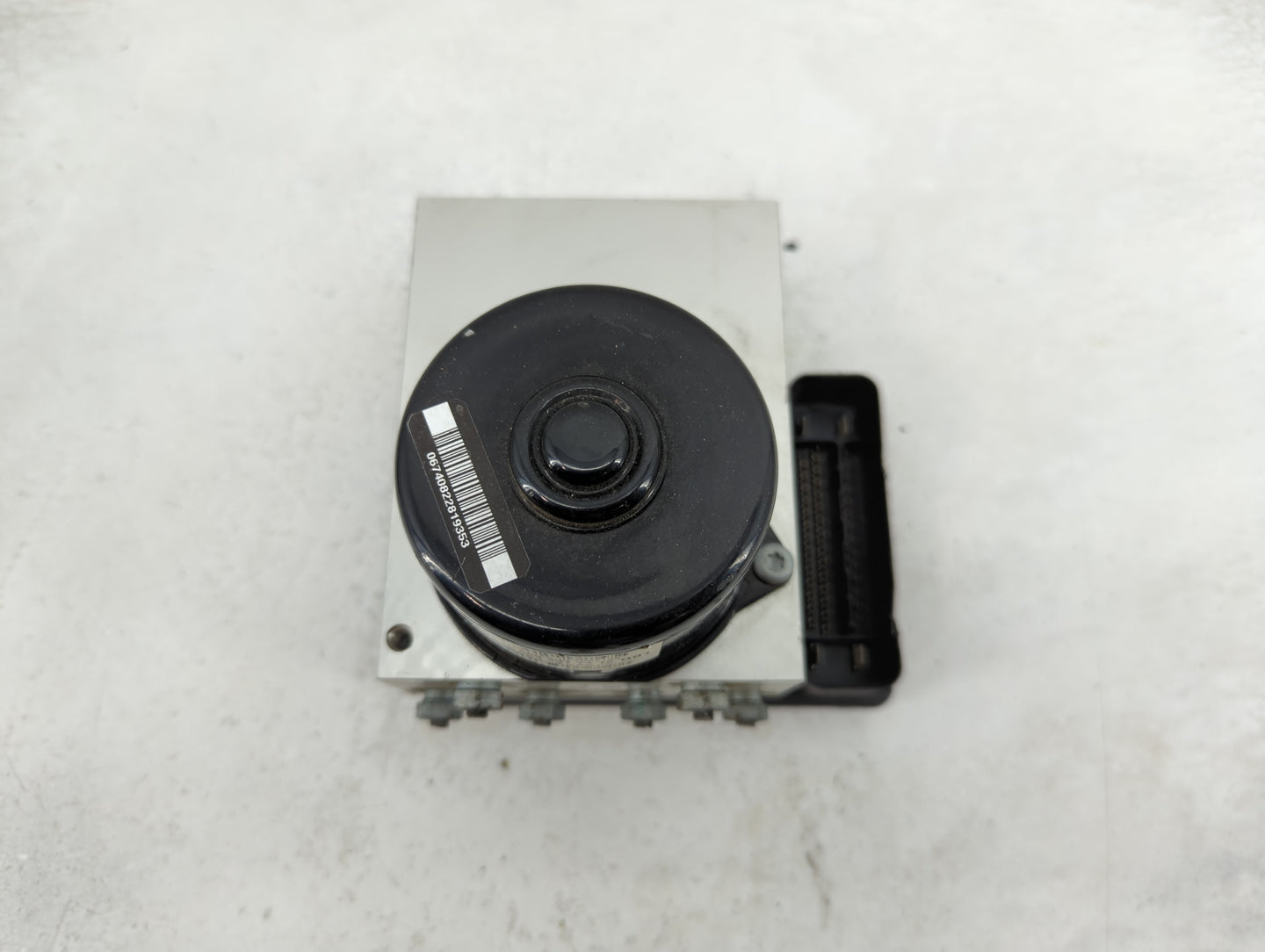 2006-2007 Mercedes-Benz C230 ABS Pump Control Module Replacement P/N:A 035 545 78 32 Fits Fits 2006 2007 2008 2009 OEM Used 