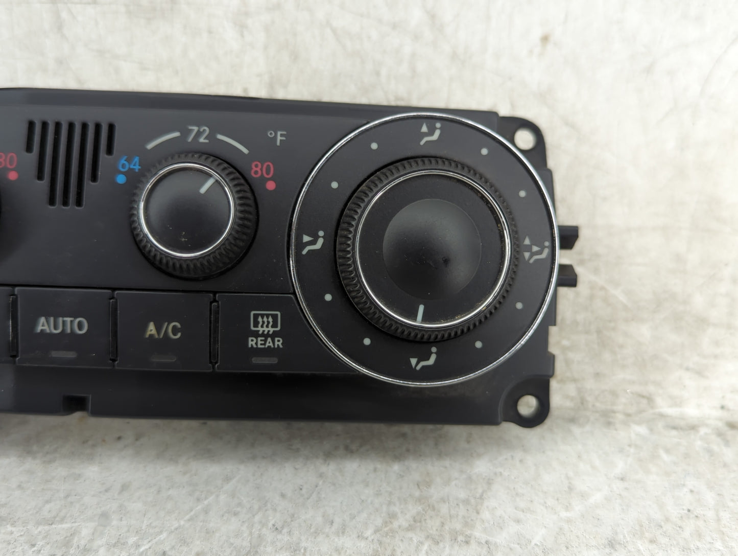 2006-2007 Mercedes-Benz C230 Climate Control Module Temperature AC/Heater Replacement Fits Fits 2006 2007 OEM Used Auto Part