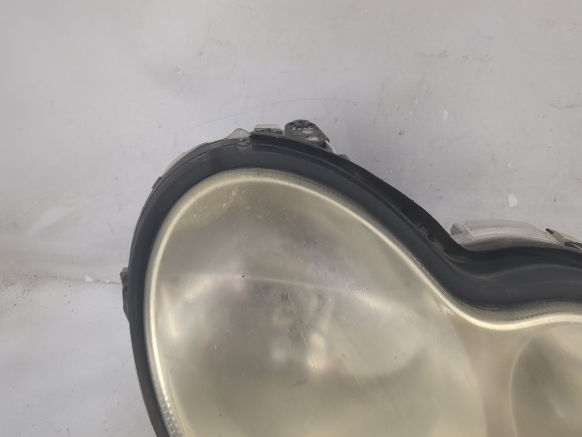2005 Mercedes-benz C230 Passenger Right Oem Head Light Headlight Lamp - Oemusedautoparts1.com