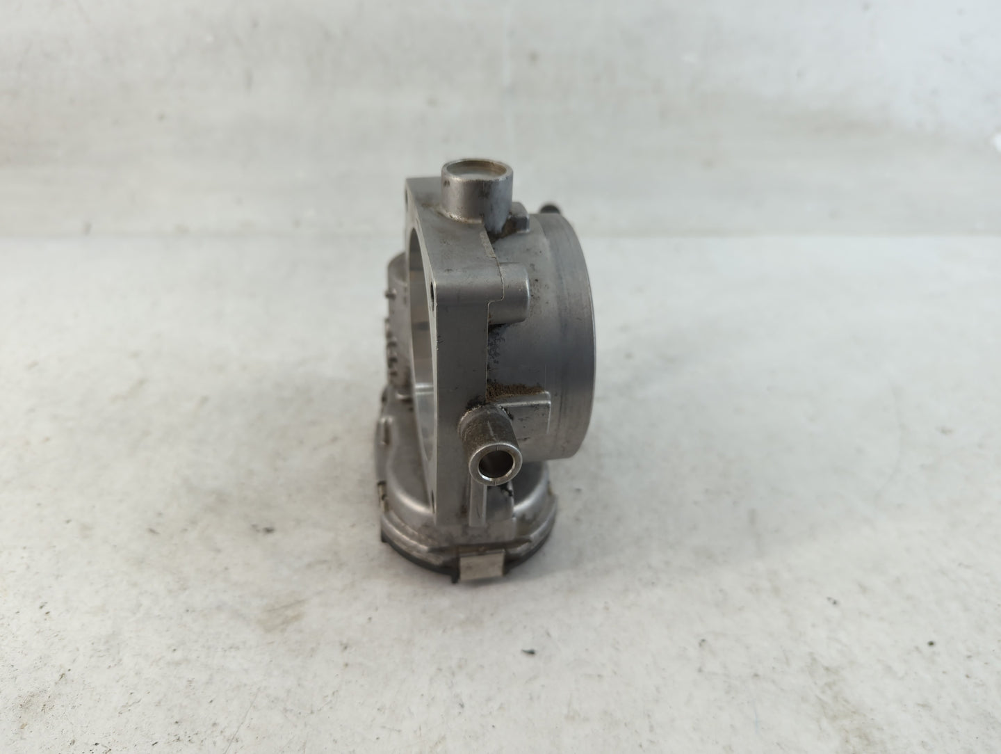 2006-2009 Mercedes-Benz C230 Throttle Body P/N:A 113 141 01 25 Fits Fits 2005 2006 2007 2008 2009 2010 2011 2012 2013 2014 O