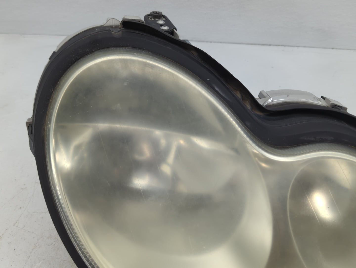 2005-2007 Mercedes-benz C230 Driver Left Oem Head Light Headlight Lamp - Oemusedautoparts1.com