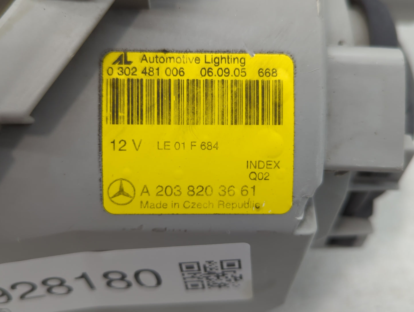 2005-2007 Mercedes-benz C230 Driver Left Oem Head Light Headlight Lamp - Oemusedautoparts1.com