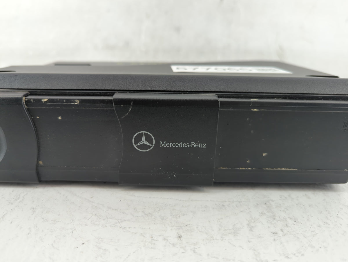 2006-2007 Mercedes-benz C280 Am Fm Cd Player Radio Receiver - Oemusedautoparts1.com