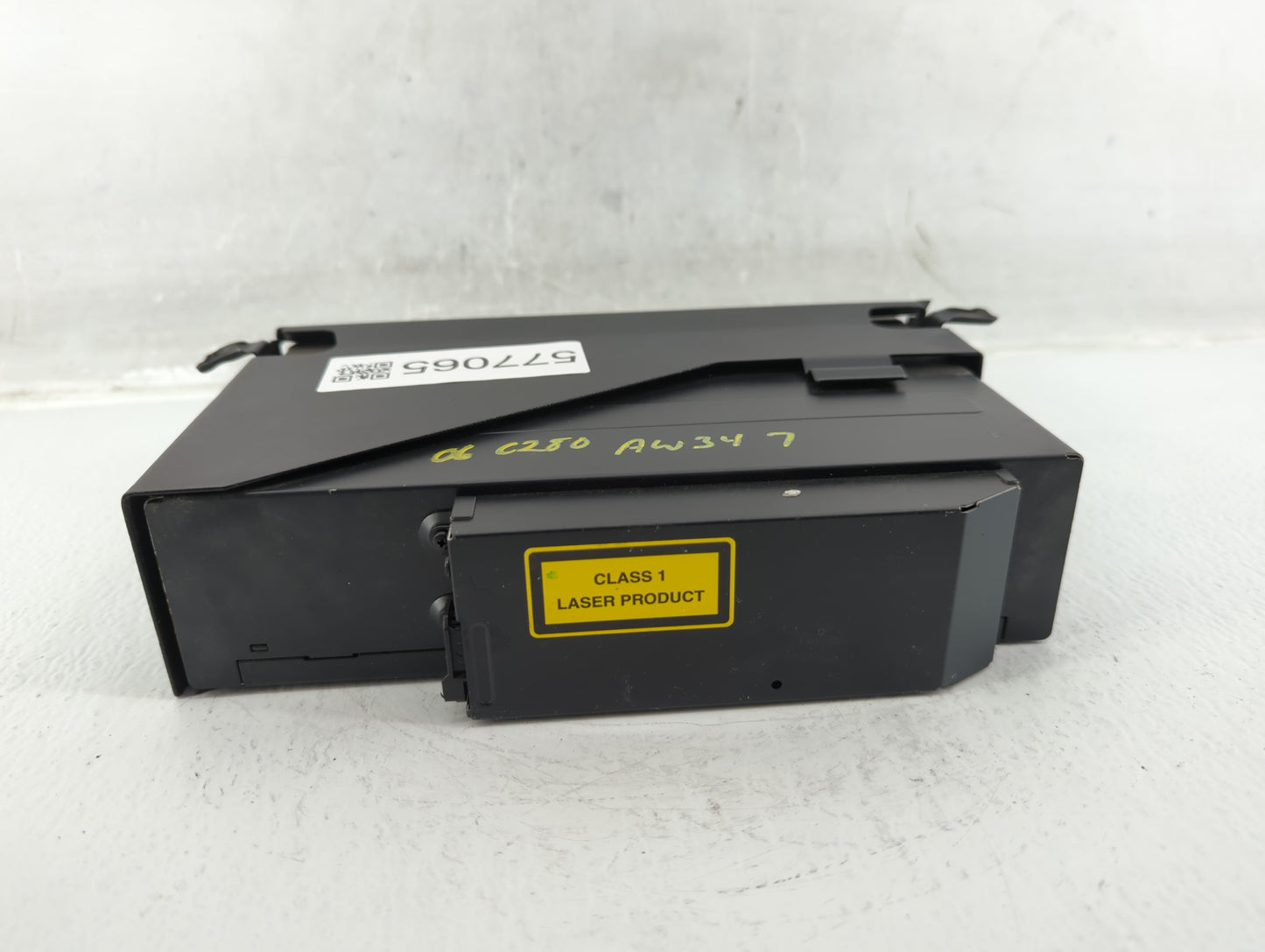 2006-2007 Mercedes-benz C280 Am Fm Cd Player Radio Receiver - Oemusedautoparts1.com